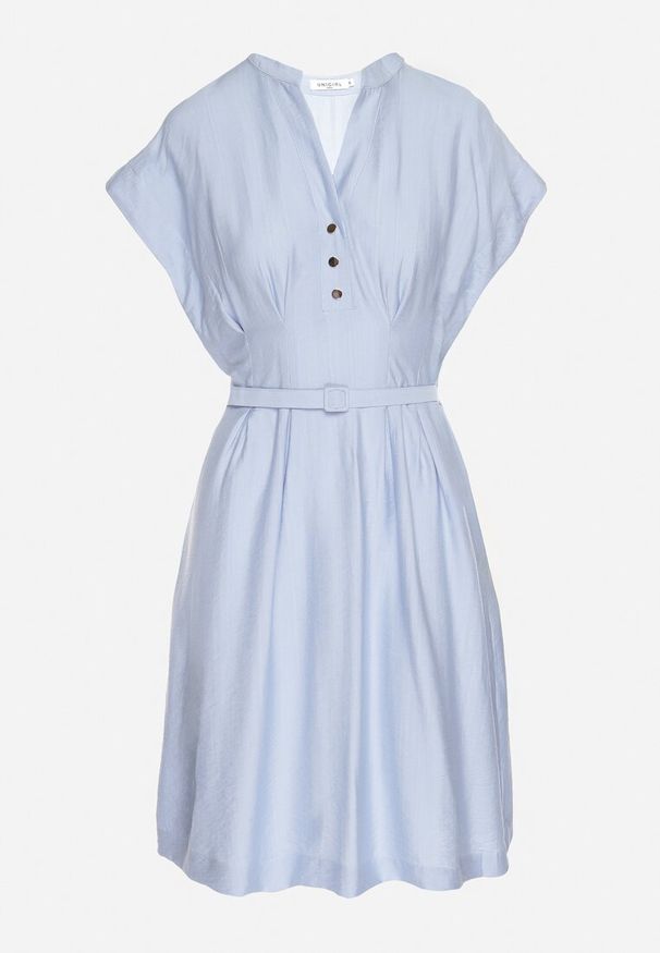 Born2be - Niebieska Sukienka z Wiskozy o Rozkloszowanym Kroju z Paskiem Sepina. Okazja: na co dzień. Typ kołnierza: dekolt w serek. Kolor: niebieski. Materiał: wiskoza. Długość rękawa: krótki rękaw. Wzór: aplikacja. Sezon: lato. Styl: casual, klasyczny, elegancki