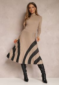 Renee - Beżowa Sukienka z Wiskozy z Plisowanym Dołem Dikire. Kolor: beżowy. Materiał: wiskoza #4