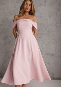 Renee - Różowa Rozkloszowana Sukienka Koktajlowa VICES z Hiszpańskim Dekoltem Neamerianne. Okazja: na wesele, na ślub cywilny. Typ kołnierza: dekolt hiszpanka. Kolor: różowy. Materiał: lakier, poliester. Typ sukienki: rozkloszowane. Styl: wizytowy #1