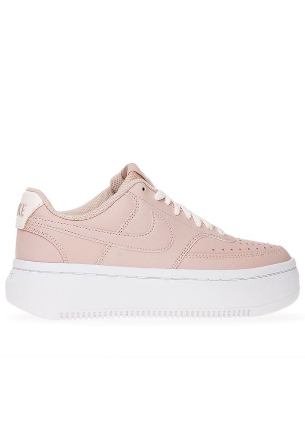 Buty Nike Court Vision Alta DM0113-600 - różowe. Kolor: różowy. Materiał: skóra, syntetyk, guma. Szerokość cholewki: normalna. Obcas: na platformie. Model: Nike Court