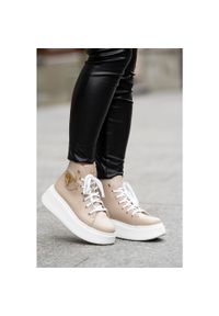 DAMISS - Beżowe Sneakersy Damiss Modne Obuwie Damskie. Okazja: na spacer, na co dzień. Kolor: beżowy. Materiał: materiał. Sport: turystyka piesza #8