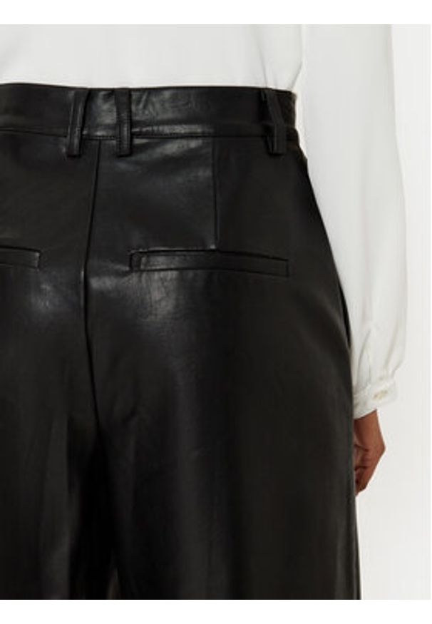 BARDOT - Bardot Spodnie z imitacji skóry 58936PB Czarny Slim Fit. Kolor: czarny. Materiał: syntetyk