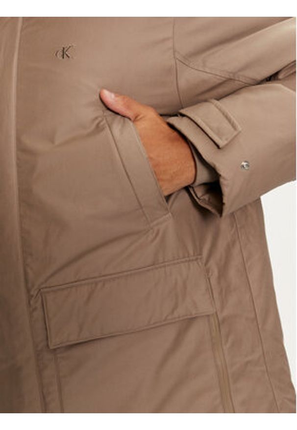 Calvin Klein Jeans Parka J30J326082 Beżowy Regular Fit. Kolor: beżowy. Materiał: bawełna
