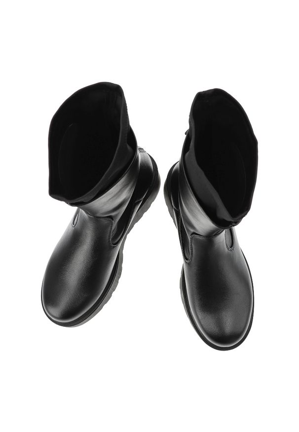 Czarne Botki Maciejka Stylowe Buty Damskie Na Platformie. Okazja: na co dzień. Kolor: czarny. Materiał: skóra. Szerokość cholewki: normalna. Obcas: na platformie. Styl: elegancki