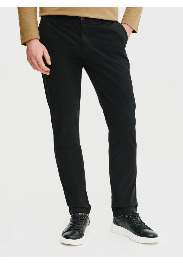 Pako Lorente - PAKO LORENTE – Czarne gładkie spodnie męskie. Kolor: czarny. Materiał: bawełna, elastan. Wzór: gładki. Styl: klasyczny