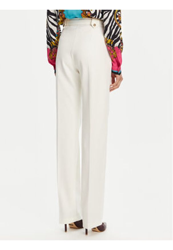 Versace Jeans Couture Spodnie materiałowe 78HAA111 Biały Straight Fit. Kolor: biały. Materiał: syntetyk