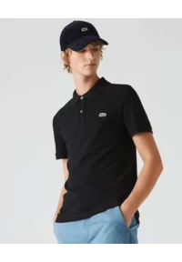 Lacoste - LACOSTE - Czarny t-shirt polo z logo Slim Fit. Typ kołnierza: polo. Kolor: czarny. Materiał: prążkowany, bawełna. Styl: klasyczny