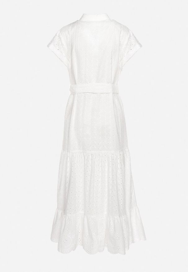 Born2be - Biała Sukienka Bawełniana z Ażurowym Wzorem i Wiązanym Paskiem Kelilena. Okazja: na co dzień. Kolor: biały. Materiał: bawełna. Długość rękawa: krótki rękaw. Wzór: ażurowy. Typ sukienki: rozkloszowane. Styl: casual, elegancki, retro