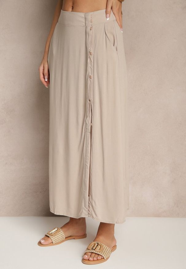 Renee - Ciemnobeżowa Rozkloszowana Spódnica z Wiskozy z Kieszeniami Galmira. Okazja: na co dzień. Kolor: beżowy. Materiał: wiskoza. Styl: elegancki, klasyczny, casual