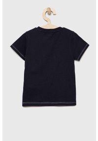 Guess t-shirt bawełniany dziecięcy kolor granatowy wzorzysty. Okazja: na co dzień. Kolor: niebieski. Materiał: bawełna. Wzór: haft. Styl: casual #2