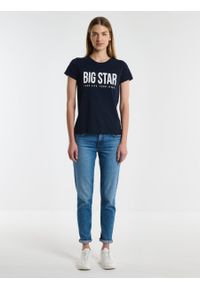 Big-Star - Koszulka damska z nadrukiem granatowa Brigida 403. Kolor: niebieski. Materiał: dzianina, jeans, skóra. Wzór: nadruk. Styl: klasyczny