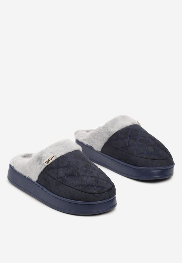 Renee - Granatowe Kapcie Futrzane Vices z Wkładką ze Skóry Naturalnej na Niskiej Platformie Ellisen. Okazja: na co dzień. Kolor: niebieski. Materiał: futro, skóra. Szerokość cholewki: normalna. Obcas: na platformie. Styl: casual