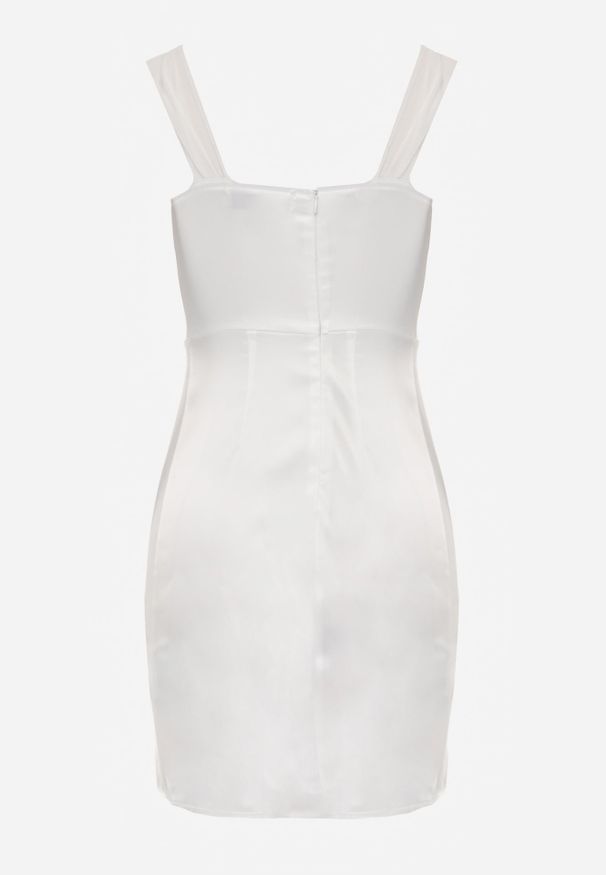 Renee - Biała Mini Sukienka Dopasowana z Rozcięciem na Nodze i Suwakiem Siendalice. Kolor: biały. Długość: mini