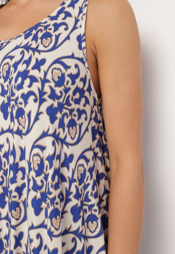 Born2be - Niebieska Bawełniana Sukienka Rozkloszowana w Abstrakcyjny Wzór Natiliana. Okazja: na co dzień. Kolor: niebieski. Materiał: bawełna. Sezon: lato. Styl: casual