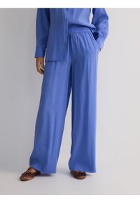 Reserved - Szerokie spodnie z modalu - jasnoniebieski. Kolor: niebieski. Materiał: tkanina