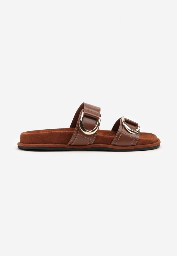 Renee - Brązowe Klapki Vices z Zaokrąglonymi Klamrami Nilarila. Okazja: na co dzień. Kolor: brązowy. Materiał: jeans. Sezon: lato. Styl: klasyczny, casual