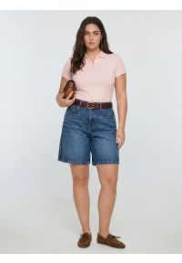 Big-Star - Koszulka damska polo slim z subtelnym haftem różowa Rafaela 601. Typ kołnierza: polo. Kolor: różowy. Materiał: materiał, prążkowany, dzianina. Wzór: haft. Sezon: lato, wiosna. Styl: sportowy #8