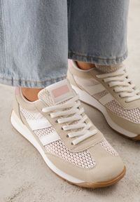 Renee - Beżowe Klasyczne Sneakersy Zdobione Siateczkowymi Wstawkami Eilshoy. Okazja: na co dzień. Kolor: beżowy. Materiał: jeans. Wzór: aplikacja #6