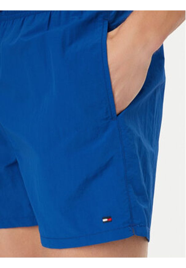 TOMMY HILFIGER - Tommy Hilfiger Szorty kąpielowe UM0UM03477 Niebieski Regular Fit. Kolor: niebieski. Materiał: syntetyk