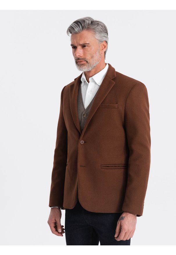 Ombre Clothing - Marynarka męska casual z ozdobnymi guzikami na mankietach - czekoladowy brąz V1. Okazja: na co dzień. Kolor: brązowy. Materiał: poliester. Styl: casual