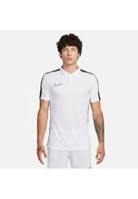 Koszulka sportowa męska Nike Drifit Academy. Typ kołnierza: polo. Kolor: biały, czarny, wielokolorowy. Materiał: poliester. Sport: piłka nożna