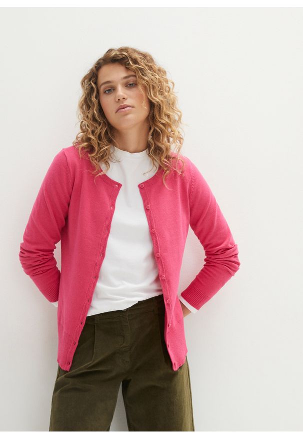 bonprix - Sweter rozpinany basic z bawełny z recyklingu. Typ kołnierza: dekolt w serek. Kolor: różowy. Materiał: bawełna. Wzór: gładki, ze splotem