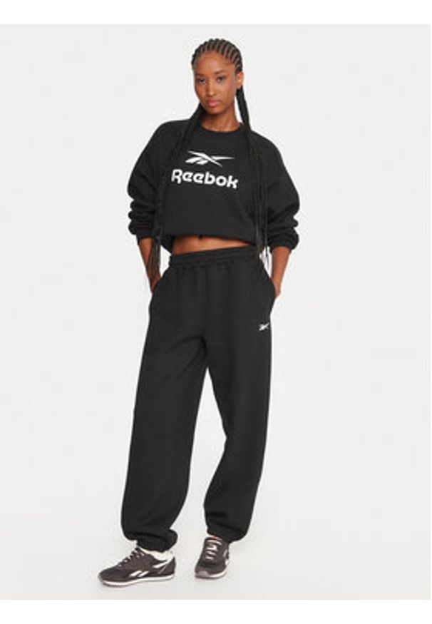 Reebok Bluza Reebok X Ewa Chodakowska RK25318CCW Czarny Regular Fit. Kolor: czarny. Materiał: bawełna, syntetyk