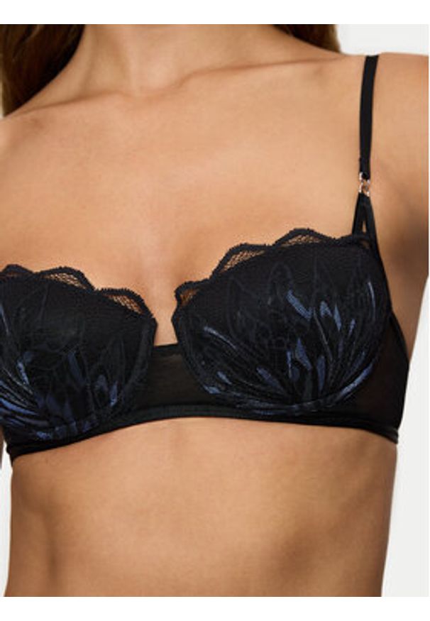 Triumph Biustonosz balkonetka Crazy Stupid Love 10222359 Czarny. Kolor: czarny. Materiał: syntetyk