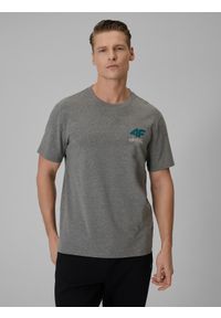 4f - 4F T-shirt regular gładki męski - szary M. Okazja: na spacer, na co dzień. Kolor: szary. Materiał: jeans, materiał, dresówka. Wzór: gładki. Styl: casual, klasyczny #1