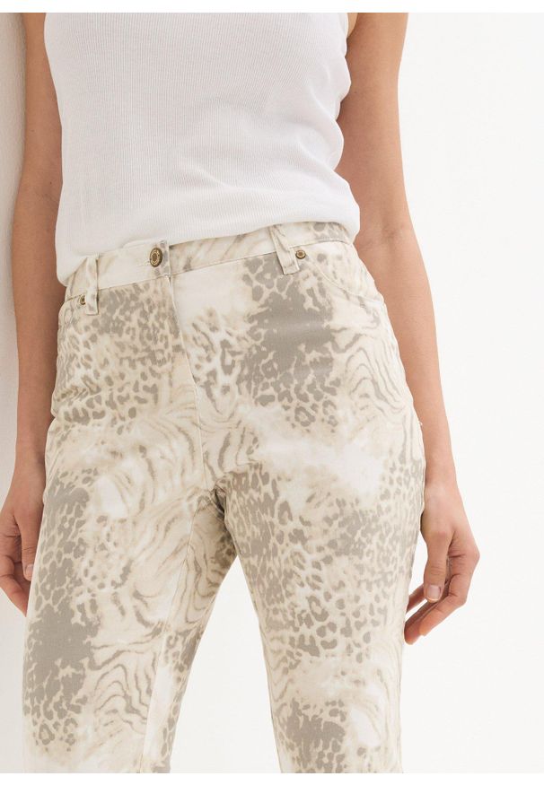 bonprix - Spodnie 7/8 z nadrukiem, z domieszką stretchu. Kolor: beżowy. Wzór: nadruk. Styl: elegancki