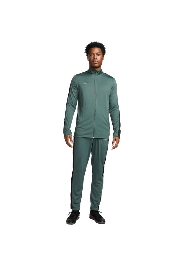 Dres Nike Nike Academy, Mężczyźni. Kolor: zielony. Materiał: dresówka. Sport: fitness