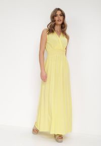 Born2be - Żółta Sukienka Clymiolea. Kolor: żółty. Materiał: tkanina, wiskoza. Długość rękawa: na ramiączkach. Wzór: jednolity. Typ sukienki: kopertowe. Styl: elegancki. Długość: maxi #6