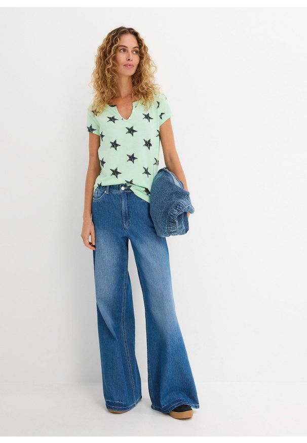 bonprix - Bawełniany T-shirt we wzór w gwiazdki. Kolor: zielony. Materiał: bawełna. Wzór: nadruk