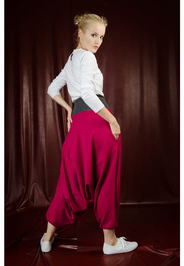 Hultaj Polski - Spodnie Haremki damskie bordo. Okazja: na co dzień. Kolekcja: moda ciążowa. Materiał: bawełna, tkanina, elastan, dzianina. Sezon: jesień. Styl: elegancki, wizytowy, casual, boho