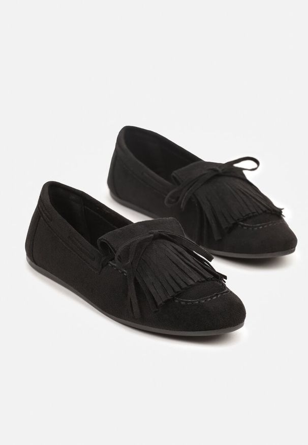 Renee - Czarne Mokasyny z Kokardą i Frędzlami Ivandellia. Okazja: na co dzień. Kolor: czarny. Materiał: jeans. Styl: casual, klasyczny