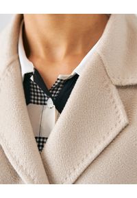 CASTELLANI - Beżowy płaszcz z kaszmirem. Kolor: beżowy. Materiał: kaszmir. Styl: klasyczny #8