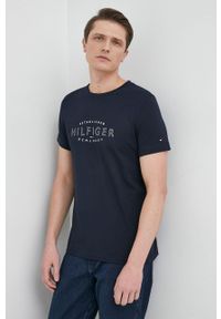 TOMMY HILFIGER - Tommy Hilfiger t-shirt bawełniany kolor granatowy z nadrukiem. Kolor: niebieski. Materiał: bawełna. Wzór: nadruk