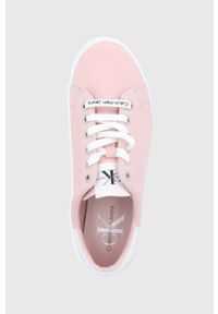 Calvin Klein Jeans tenisówki damskie kolor różowy. Nosek buta: okrągły. Zapięcie: sznurówki. Kolor: różowy. Materiał: materiał, włókno, guma