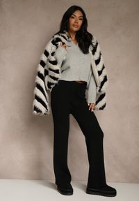 Renee - Czarne Szerokie Spodnie z Wełną High Waist z Prążkowanego Materiału Reinna. Okazja: na co dzień. Stan: podwyższony. Kolor: czarny. Materiał: prążkowany, wełna, materiał. Styl: casual #1