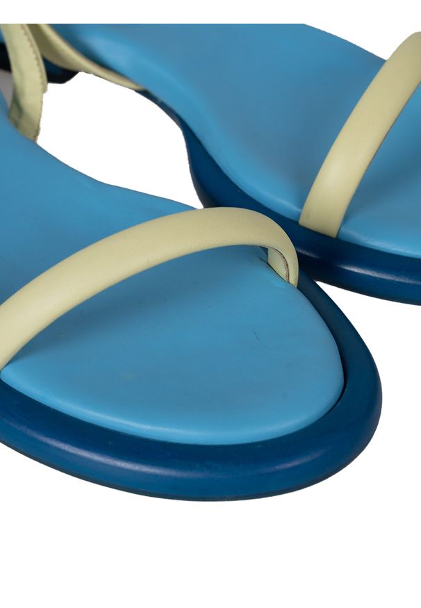 Patrizia Pepe Sandały | 2X0027/L048 | Kobieta | Żółty, Niebieski. Okazja: na co dzień. Zapięcie: pasek. Kolor: żółty, niebieski, wielokolorowy. Materiał: skóra. Sezon: lato. Styl: casual, elegancki