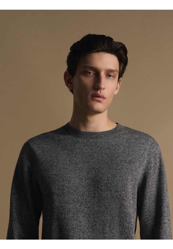 Reserved - Bawełniany sweter - ciemnoszary. Kolor: szary. Materiał: bawełna. Wzór: melanż