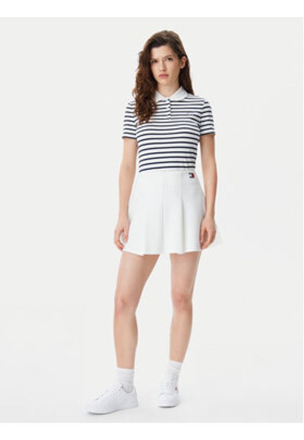 Tommy Jeans Spódnica mini Badge DW0DW20268 Écru Regular Fit. Kolor: kremowy. Materiał: syntetyk, bawełna