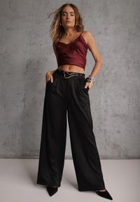 Renee - Czarne Spodnie Szerokie z Dodatkiem Bawełny High Waist z Metaliczną Klamrą Azaerixis. Okazja: na co dzień. Stan: podwyższony. Kolor: czarny. Materiał: bawełna. Styl: casual #1