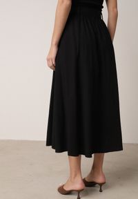 Born2be - Czarna Spódnica Rozkloszowana z Bawełną i Paskiem oraz Kieszniami Jorlea. Okazja: na co dzień. Kolor: czarny. Materiał: bawełna. Sezon: lato. Styl: casual, elegancki, boho, klasyczny #2