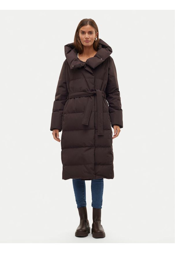 Vero Moda Płaszcz zimowy Leonie 10311566 Brązowy Regular Fit. Kolor: brązowy. Materiał: syntetyk. Sezon: zima