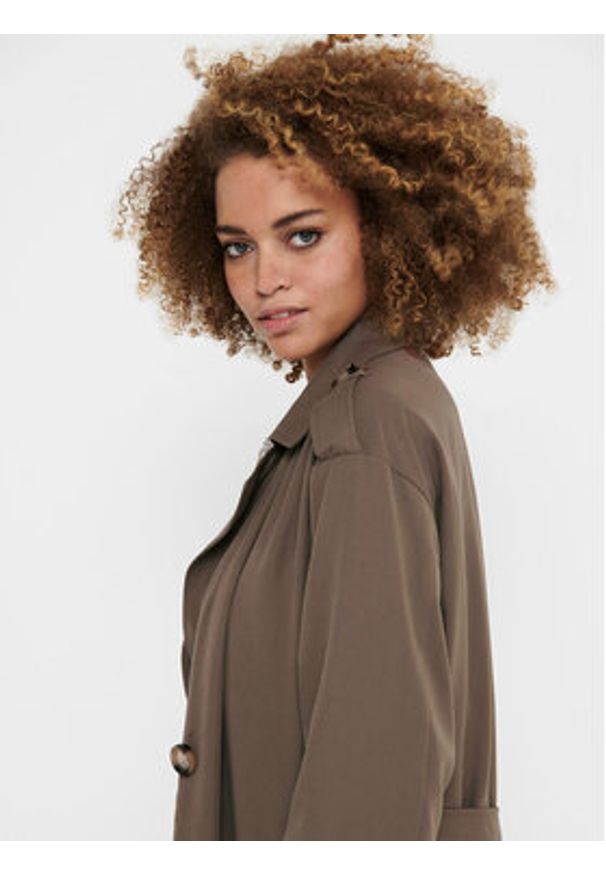only - ONLY Trencz 15217799 Brązowy Relaxed Fit. Kolor: brązowy. Materiał: syntetyk