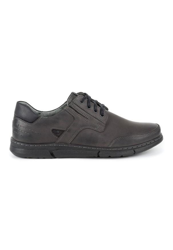 Polbut Buty męskie casual J55 szare. Okazja: na co dzień. Kolor: szary. Materiał: skóra, jeans. Sezon: jesień, wiosna. Styl: casual