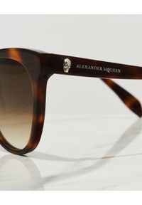 Alexander McQueen - ALEXANDER MCQUEEN - Okulary przeciwsłoneczne. Kolor: brązowy. Wzór: aplikacja #4