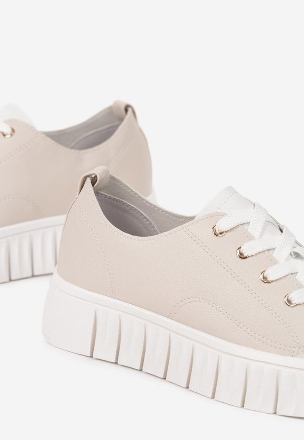 Renee - Beżowe Płaskie Sneakersy Vices ze Sznurowaniem Lorori. Okazja: na co dzień. Zapięcie: sznurówki. Kolor: beżowy. Materiał: jeans. Sezon: lato, wiosna