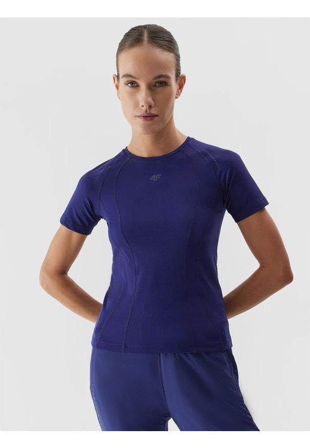 4f - Koszulka do biegania slim szybkoschnąca damska. Kolor: niebieski. Materiał: dzianina, materiał, włókno. Długość: krótkie. Sport: bieganie, fitness
